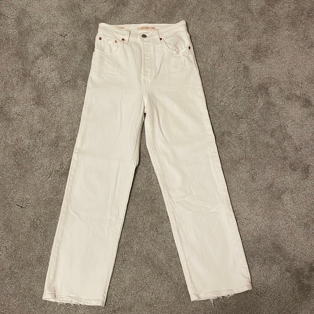 Levi's® Premium: RIBCAGE STRAIGHT ANKLE WOMEN'S JEANS - WHITE, SIZE 25